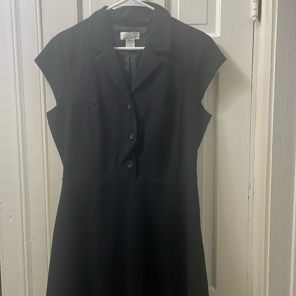 London Style Black Sheath Dress with Notched Collar